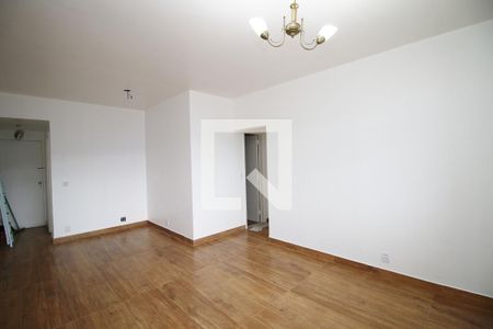 Sala de apartamento para alugar com 2 quartos, 70m² em Olaria, Rio de Janeiro