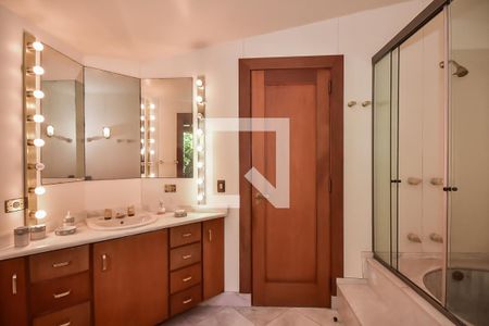 Casa para alugar com 1000m², 4 quartos e 6 vagasBanheiro Suíte 2