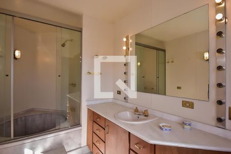 Casa para alugar com 1000m², 4 quartos e 6 vagasBanheiro Suíte 3