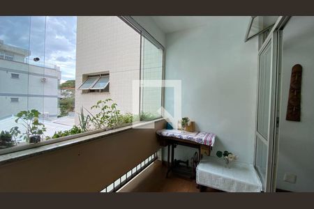 Apartamento à venda com 150m², 4 quartos e 2 vagas Apartamento à venda com 150m², 4 quartos e 2 vagasvaranda