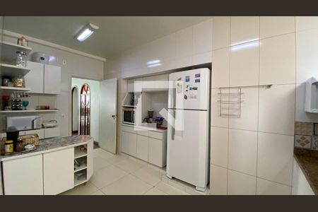 Apartamento à venda com 150m², 4 quartos e 2 vagas Apartamento à venda com 150m², 4 quartos e 2 vagasCozinha