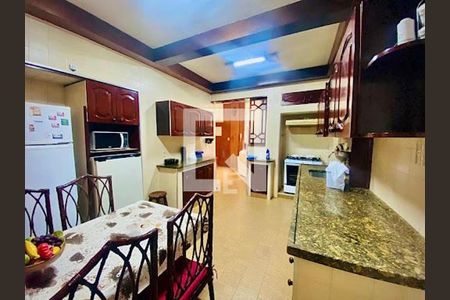 Apartamento à venda com 130m², 3 quartos e 1 vaga