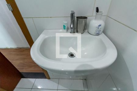 Casa à venda com 184m², 3 quartos e 3 vagasBanheiro 2