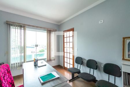 Casa à venda com 184m², 3 quartos e 3 vagasEscritório