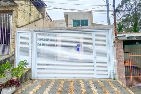 Casa à venda com 184m², 3 quartos e 3 vagasFachada
