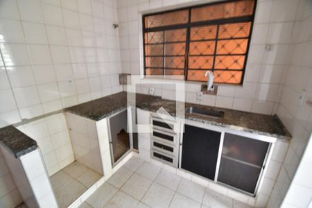 Casa à venda com 110m², 2 quartos e 2 vagasCozinha
