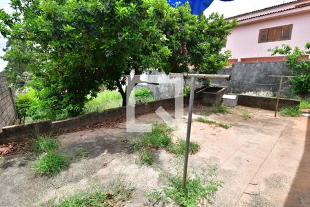 Casa à venda com 110m², 2 quartos e 2 vagasQuintal