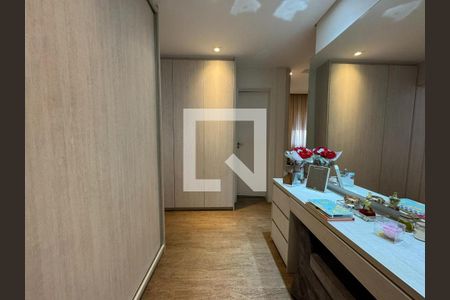 Apartamento à venda com 162m², 4 quartos e 3 vagas