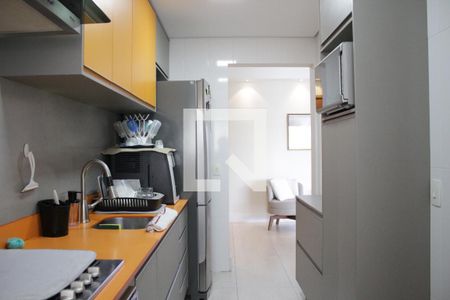 Apartamento à venda com 95m², 2 quartos e 2 vagasCozinha
