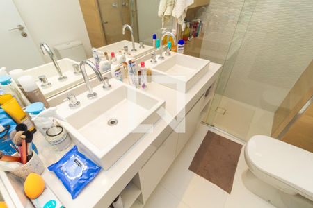 Apartamento para alugar com 147m², 3 quartos e 2 vagas Apartamento para alugar com 147m², 3 quartos e 2 vagasBanheiro da Suíte 1