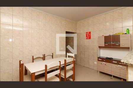 Casa à venda com 117m², 3 quartos e 2 vagas Casa à venda com 117m², 3 quartos e 2 vagasCozinha