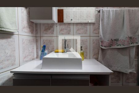 Casa à venda com 117m², 3 quartos e 2 vagas Casa à venda com 117m², 3 quartos e 2 vagasBanheiro