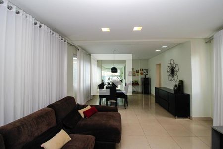 Apartamento à venda com 165m², 4 quartos e 3 vagas Apartamento à venda com 165m², 4 quartos e 3 vagasSala