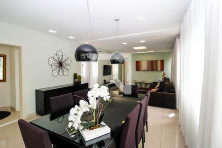 Sala de apartamento à venda com 4 quartos, 165m² em Sion, Belo Horizonte