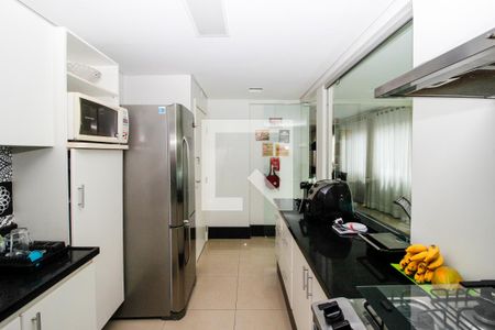 Apartamento à venda com 165m², 4 quartos e 3 vagas Apartamento à venda com 165m², 4 quartos e 3 vagasCozinha