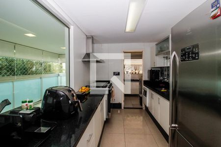 Apartamento à venda com 165m², 4 quartos e 3 vagas Apartamento à venda com 165m², 4 quartos e 3 vagasCozinha