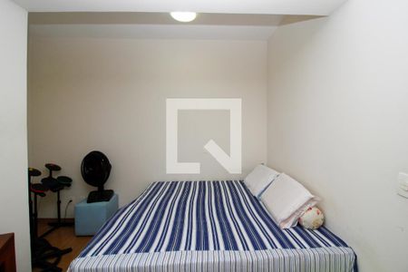 Apartamento à venda com 165m², 4 quartos e 3 vagas Apartamento à venda com 165m², 4 quartos e 3 vagasQuarto 1