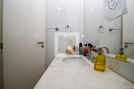 Apartamento à venda com 165m², 4 quartos e 3 vagas Apartamento à venda com 165m², 4 quartos e 3 vagasBanheiro do Quarto 3