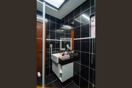 Casa para alugar com 180m², 2 quartos e 2 vagas Casa para alugar com 180m², 2 quartos e 2 vagasBanheiro da Suíte 2