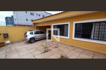 Casa para alugar com 250m², 3 quartos e 4 vagasQuintal