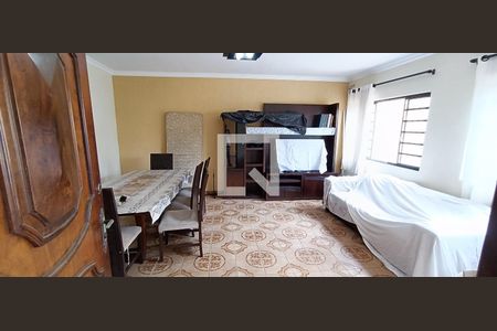 Casa para alugar com 250m², 3 quartos e 4 vagasSala