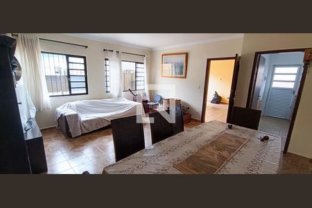 Casa para alugar com 250m², 3 quartos e 4 vagasSala