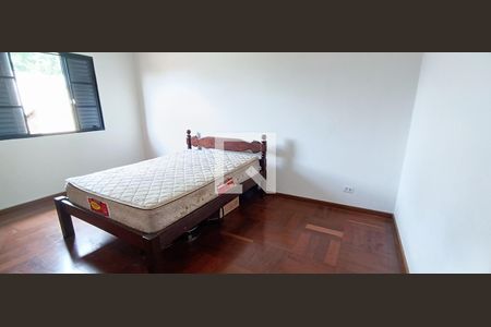 Suíte de casa para alugar com 3 quartos, 250m² em Jardim Santa Terezinha, Taboão da Serra