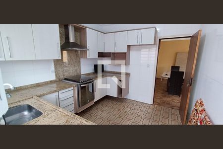 Casa para alugar com 250m², 3 quartos e 4 vagasCozinha