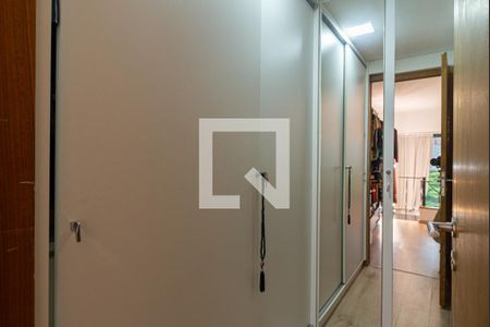 Apartamento para alugar com 45m², 1 quarto e 1 vaga Apartamento para alugar com 45m², 1 quarto e 1 vagaCloset da Suíte
