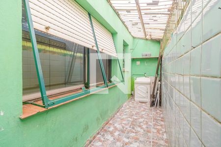 Área privativa de kitnet/studio para alugar com 1 quarto, 30m² em Azenha, Porto Alegre