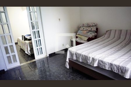 Casa de condomínio à venda com 450m², 4 quartos e 2 vagasQuarto 4