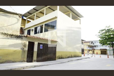 Casa de condomínio à venda com 450m², 4 quartos e 2 vagasFachada da Casa