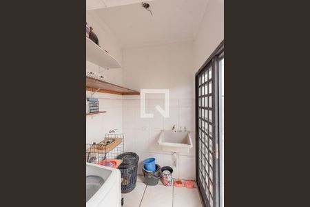 Casa à venda com 300m², 3 quartos e 4 vagasÁrea de Serviço