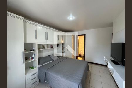 Apartamento à venda com 220m², 3 quartos e 2 vagasSuíte