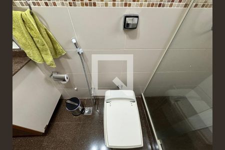 Apartamento à venda com 220m², 3 quartos e 2 vagasBanheiro Social