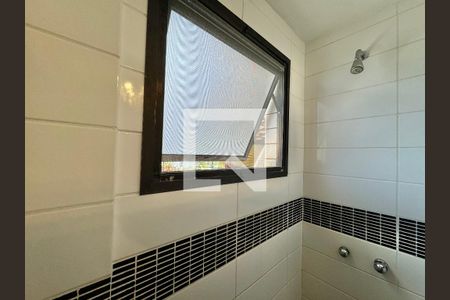 Apartamento à venda com 220m², 3 quartos e 2 vagasSuíte - Banheiro