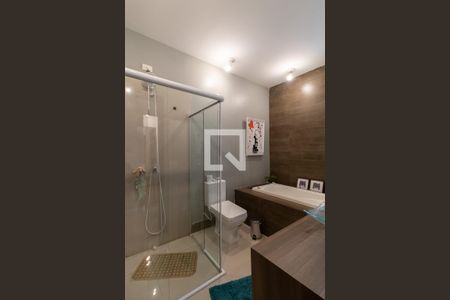 Casa à venda com 151m², 3 quartos e 3 vagasBanheiro Suíte 2