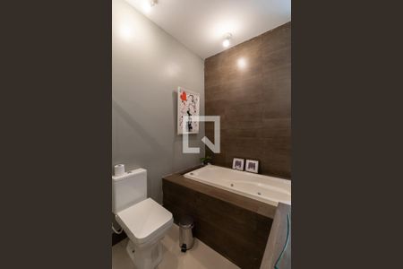 Casa à venda com 151m², 3 quartos e 3 vagasBanheiro Suíte 2