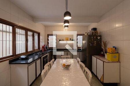 Casa à venda com 151m², 3 quartos e 3 vagasCozinha