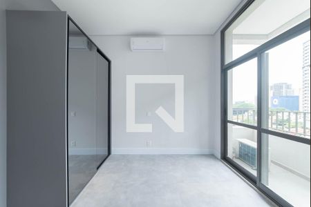 Sala/Quarto de apartamento à venda com 1 quarto, 31m² em Itaim Bibi, São Paulo