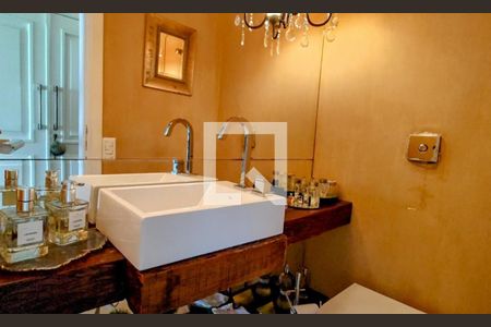 Apartamento à venda com 200m², 3 quartos e 3 vagas Apartamento à venda com 200m², 3 quartos e 3 vagasFoto 01