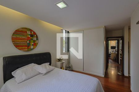 Apartamento à venda com 180m², 4 quartos e 2 vagasQuarto 5 - Suíte