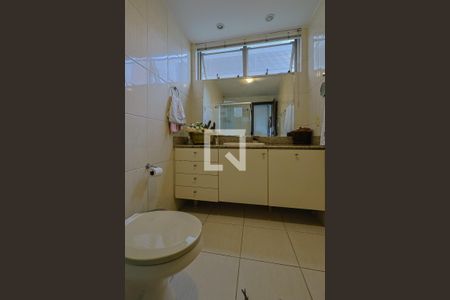 Apartamento à venda com 180m², 4 quartos e 2 vagasBanheiro da Suíte