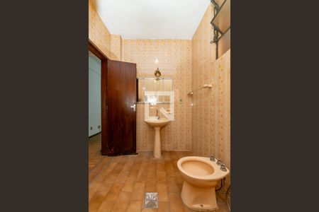 Apartamento à venda com 220m², 4 quartos e sem vaga Apartamento à venda com 220m², 4 quartos e sem vagaBanheiro Social