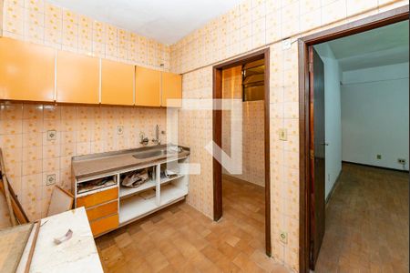 Apartamento à venda com 220m², 4 quartos e sem vaga Apartamento à venda com 220m², 4 quartos e sem vagaCozinha 1