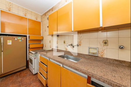 Apartamento à venda com 220m², 4 quartos e sem vaga Apartamento à venda com 220m², 4 quartos e sem vagaCozinha 2