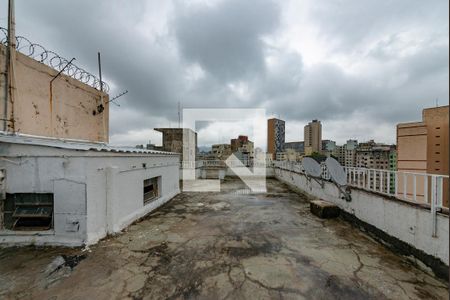 Apartamento à venda com 220m², 4 quartos e sem vaga Apartamento à venda com 220m², 4 quartos e sem vagaTerraço