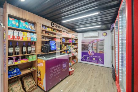 Apartamento à venda com 27m², 1 quarto e 1 vagaMercado