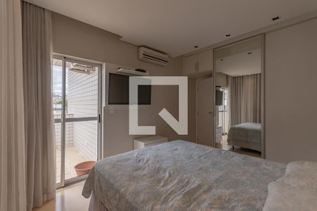 Apartamento à venda com 240m², 4 quartos e 3 vagasSuíte 1