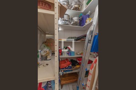 Apartamento à venda com 240m², 4 quartos e 3 vagasDespensa